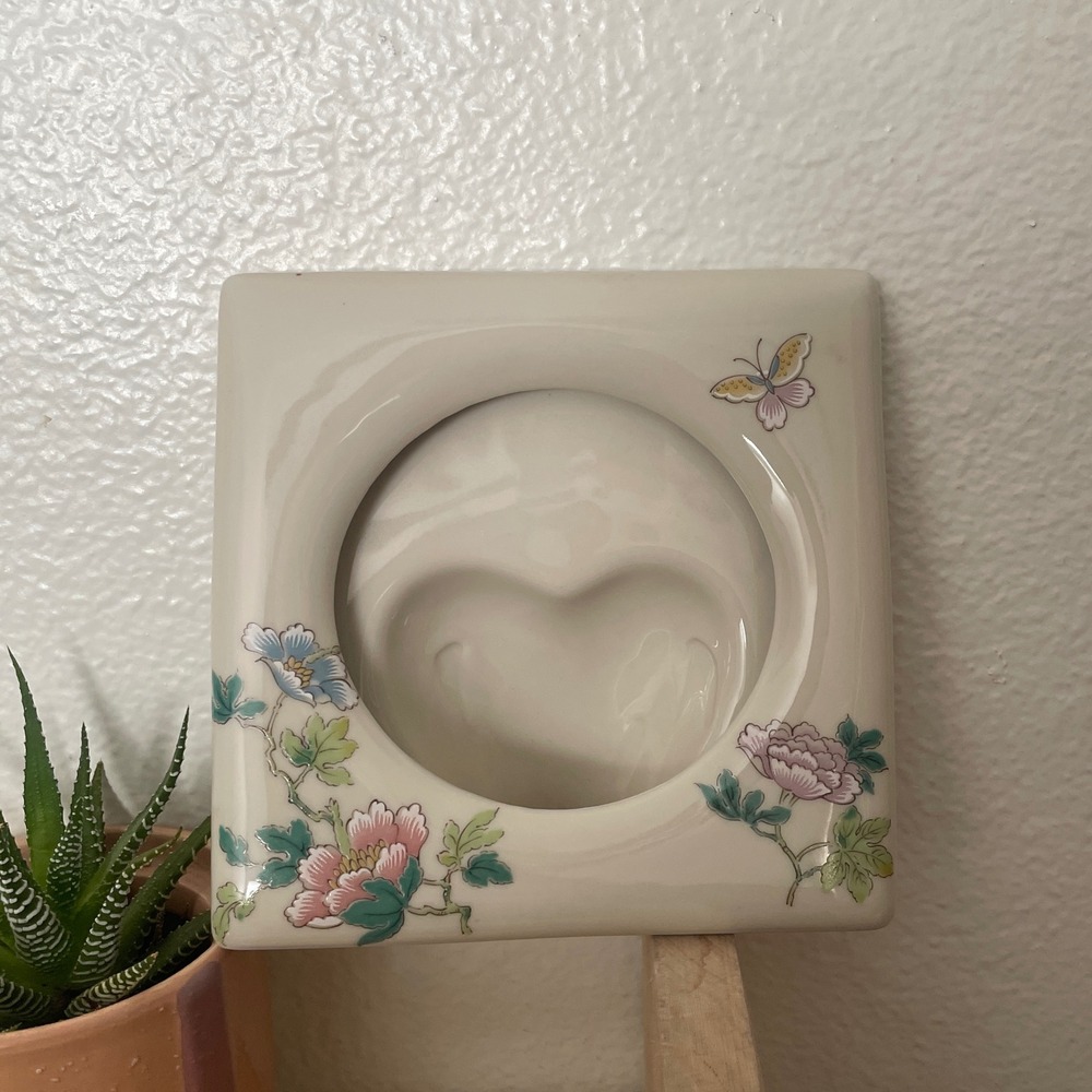 Takahashi San Francisco Cho-Cho Ceramic Wall Pocket Vase Butterfly Floral Japan